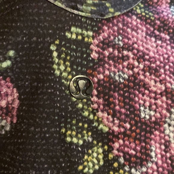 Lululemon scoop neck and back long sleeve top. Size 6. Excellent condition. - Picture 2 of 2